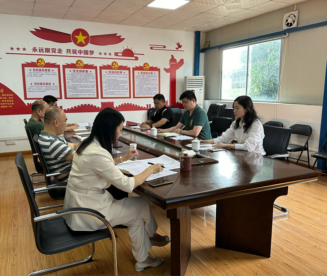 調(diào)研會(huì)現(xiàn)場(chǎng)。王瑩攝（修圖）.png